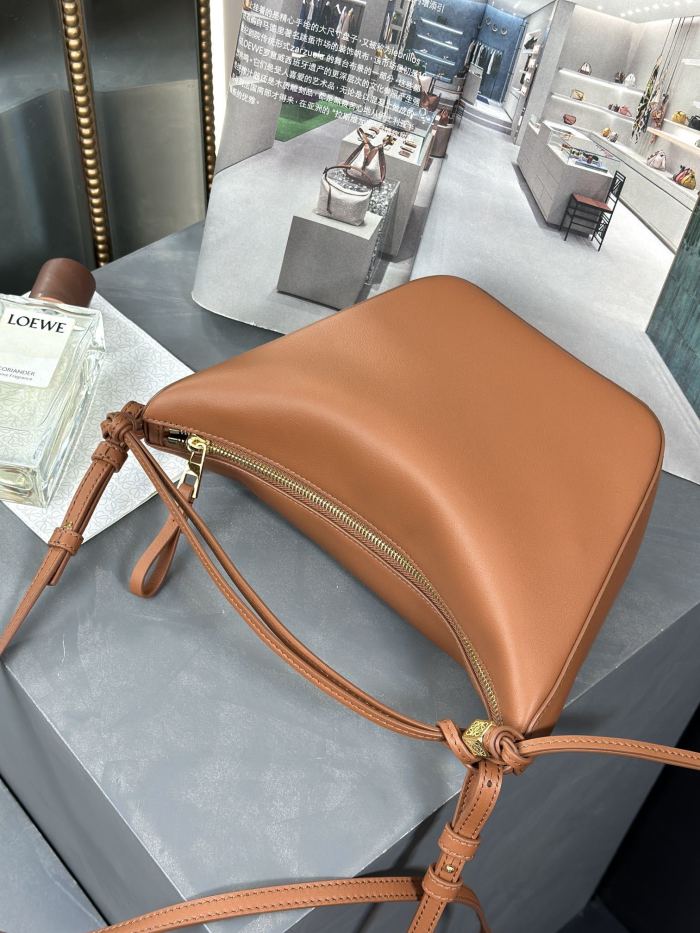 Mini Hammock hobo in classic calfskin“28*17*9.5CM”-006=