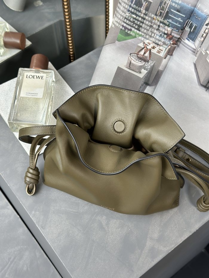 Mini Flamenco clutch in nappa calfskin“22.5*18*9CM”-006=