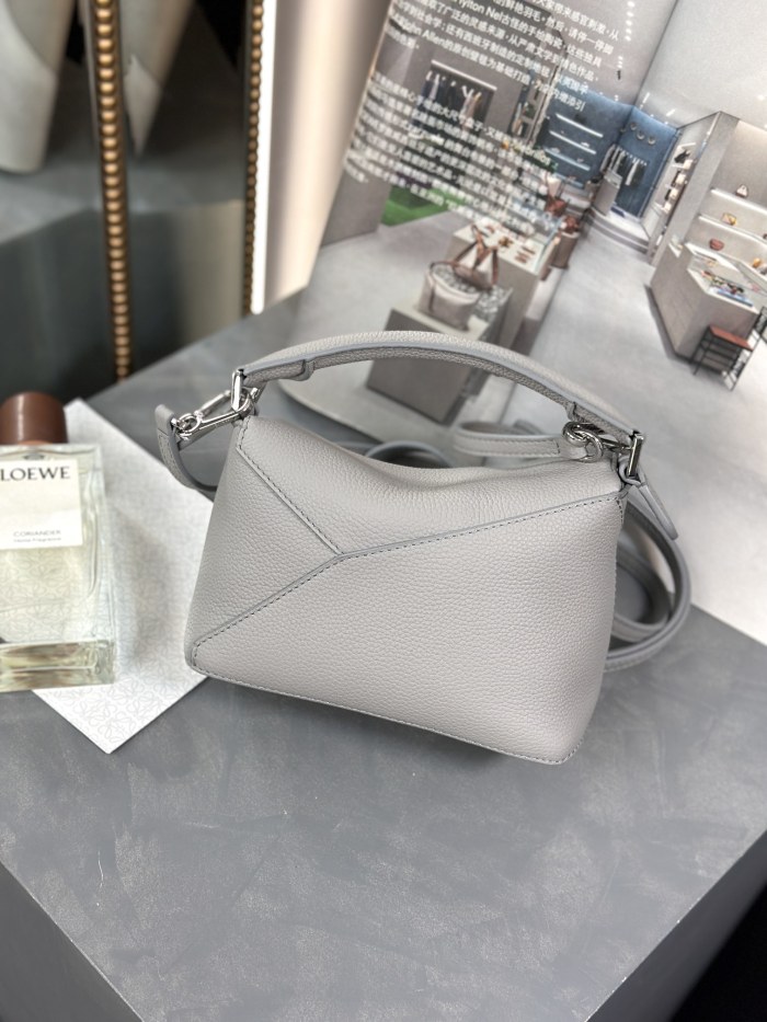 Mini Puzzle Edge bag in soft grained calfskin“18*12.5*8CM”-085=