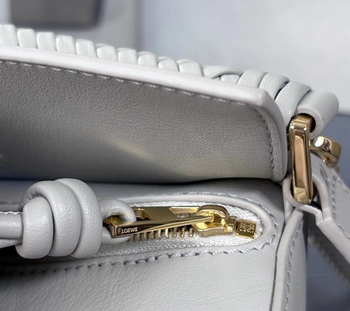 Mini Puzzle bag in smooth calfskin“18*12.5*8CM”-056=