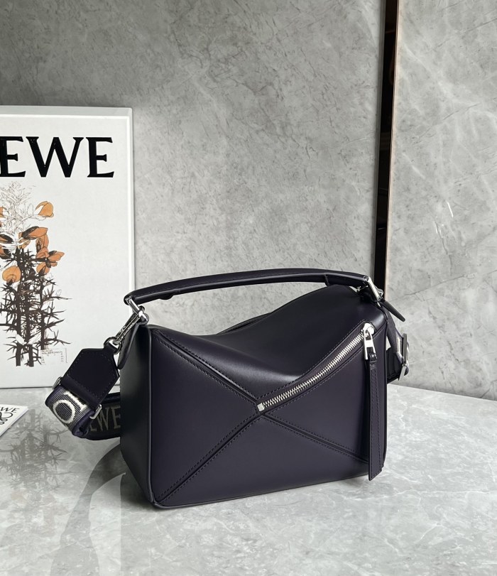 Puzzle Edge Bag In Soft Grained Calfskin“24*16.5*10.5CM”-009=
