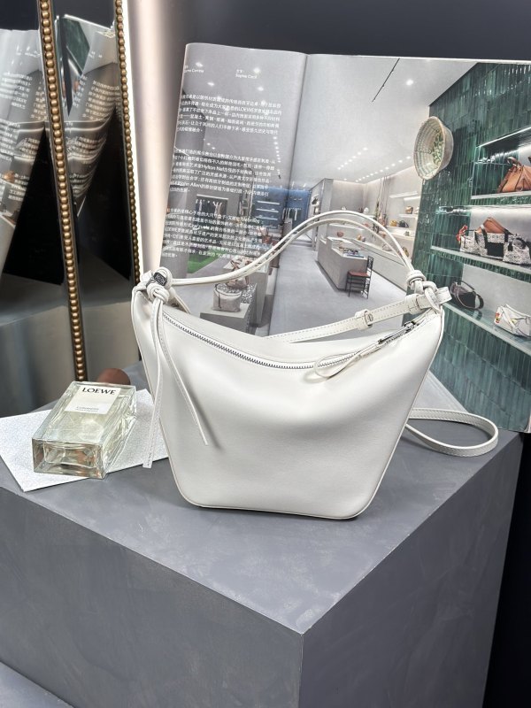 Mini Hammock hobo in classic calfskin“28*17*9.5CM”-006=