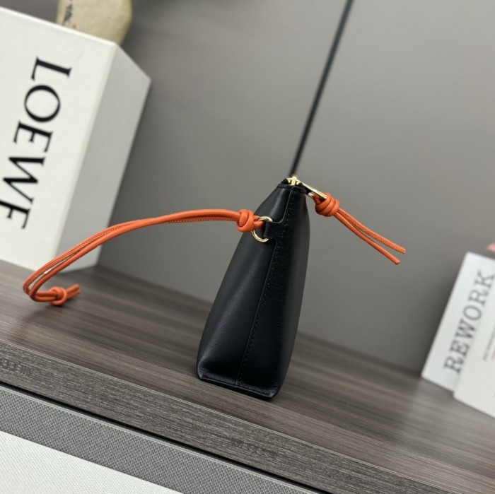 Knot T Pouch In Shiny Nappa Calfskin“22.5*15.5*5.5CM”-063=