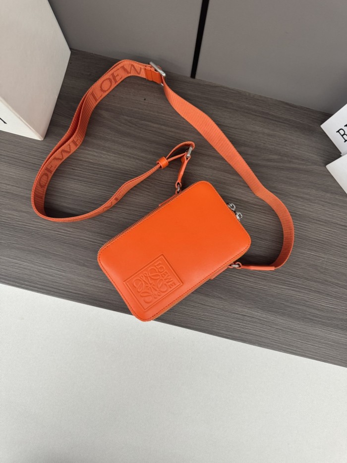 Vertical Crossbody Pocket In Satin Calfskin Black“18*11*3.7CM”-037=