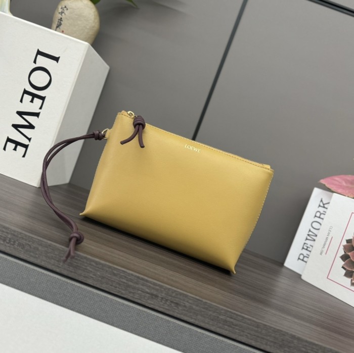 Knot T Pouch In Shiny Nappa Calfskin“22.5*15.5*5.5CM”-063=