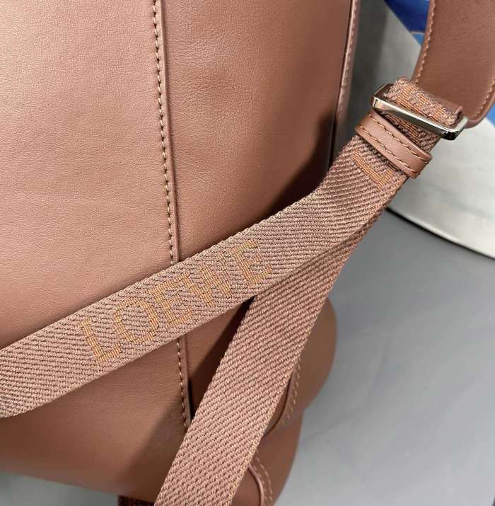 Flamenco backpack in shiny supple calfskin“40*36*16CM”-0501=