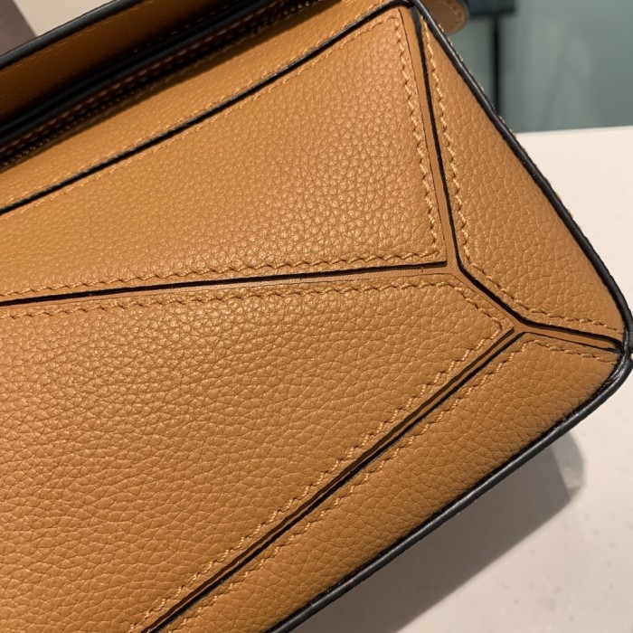 Mini Puzzle bag in soft grained calfskin“18*12.5*8CM”-085=