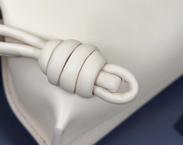 Mini Flamenco clutch in nappa calfskin“22.5*18*9CM”-006=