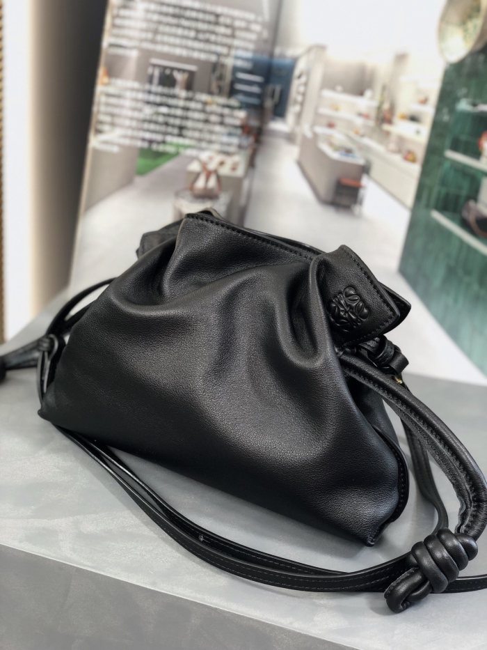 Mini Flamenco clutch in nappa calfskin“22.5*18*9CM”-006=