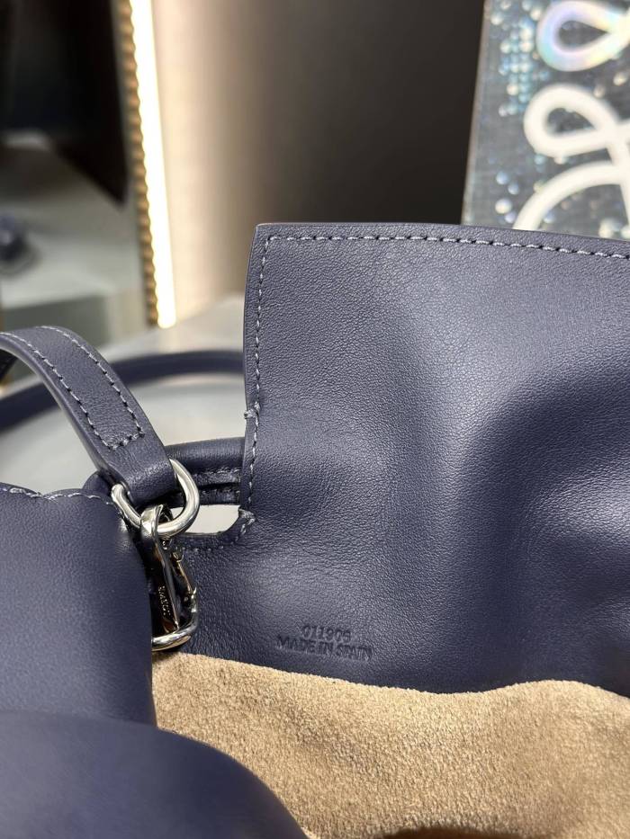 Mini Flamenco clutch in nappa calfskin“22.5*18*9CM”-006=