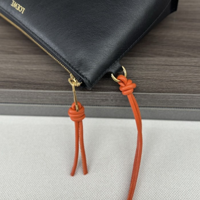 Knot T Pouch In Shiny Nappa Calfskin“22.5*15.5*5.5CM”-063=