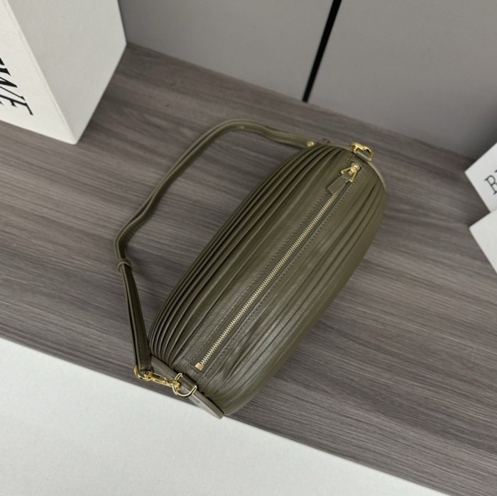 Bracelet Pouch In Pleated Nappa Lambskin“25*10*10CM”-006=