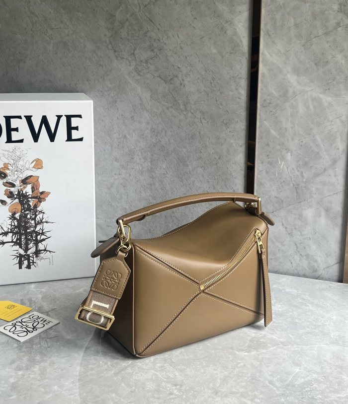 Puzzle Edge Bag In Soft Grained Calfskin“24*16.5*10.5CM”-009=