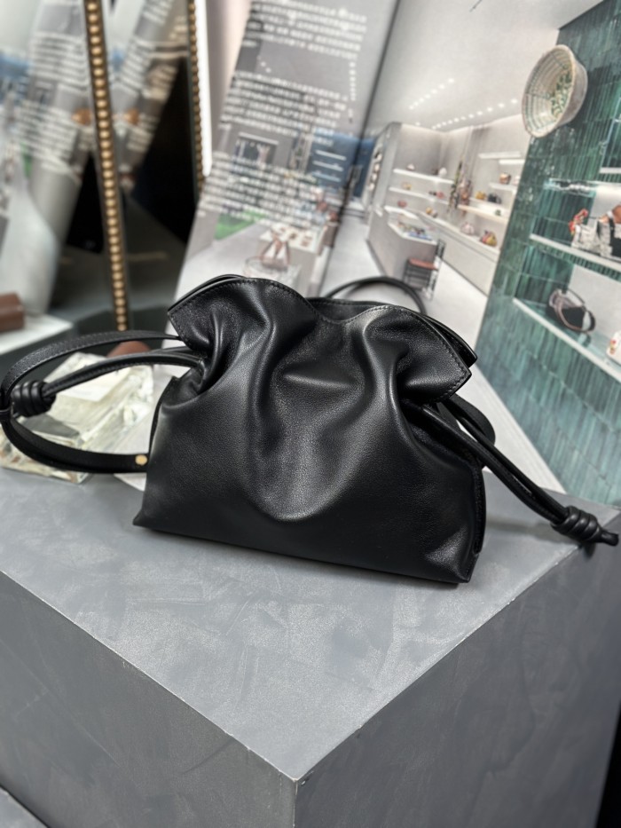 Mini Flamenco clutch in nappa calfskin“22.5*18*9CM”-006=