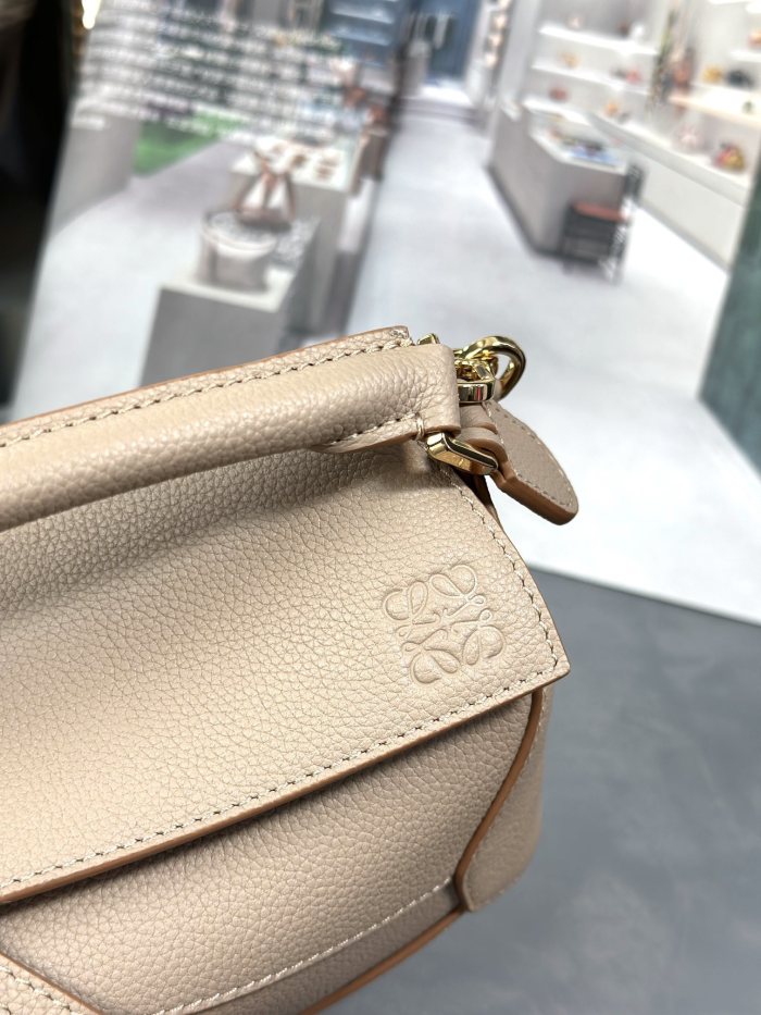 Mini Puzzle Edge bag in soft grained calfskin“18*12.5*8CM”-085=