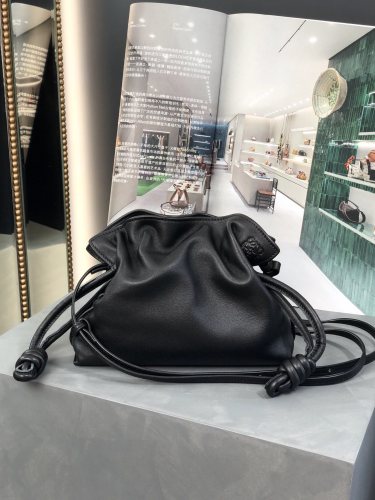 Mini Flamenco clutch in nappa calfskin“22.5*18*9CM”-006=