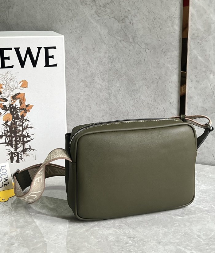 Military Messenger Bag Insoft Grained Calfskin“24.5*18*10.5CM”-008=