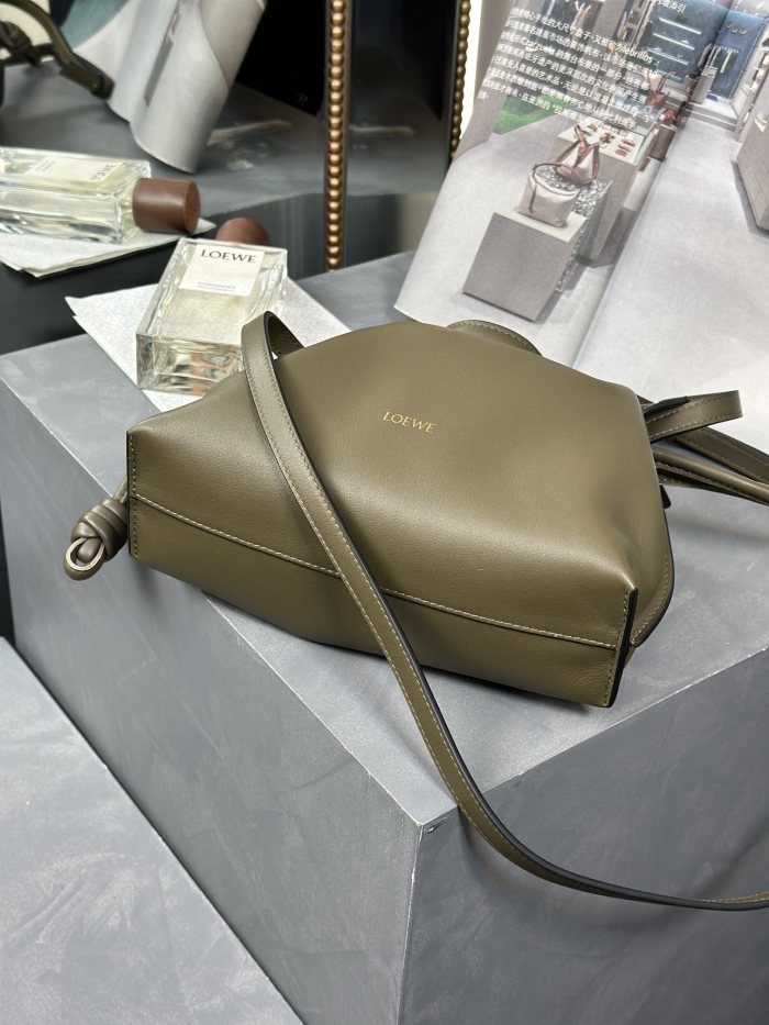 Mini Flamenco clutch in nappa calfskin“22.5*18*9CM”-006=