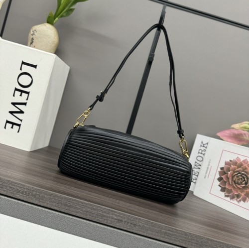 Bracelet Pouch In Pleated Nappa Lambskin“25*10*10CM”-006=
