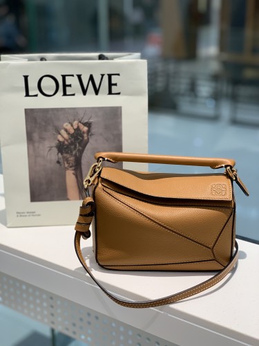 Mini Puzzle bag in soft grained calfskin“18*12.5*8CM”-085=