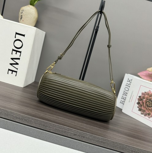 Bracelet Pouch In Pleated Nappa Lambskin“25*10*10CM”-006=