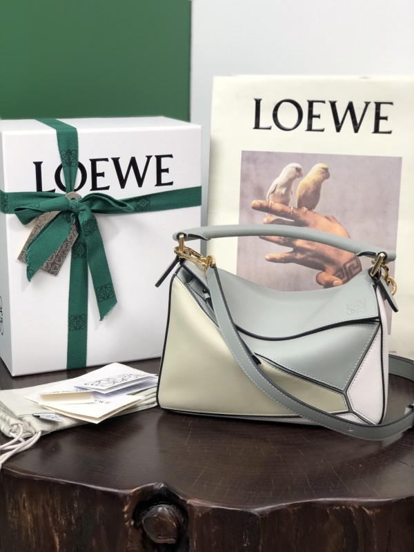 Small Puzzle bag in classic calfskin“24*14*11CM”-066=