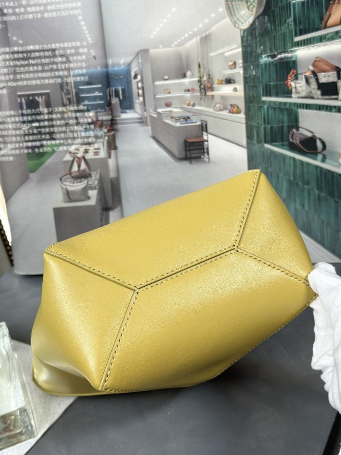 Mini Puzzle Fold tote in shiny calfskin“20*16.5*9.5CM”-085=