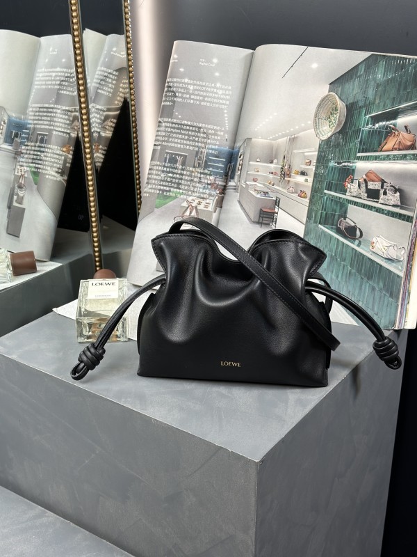 Mini Flamenco clutch in nappa calfskin“22.5*18*9CM”-006=