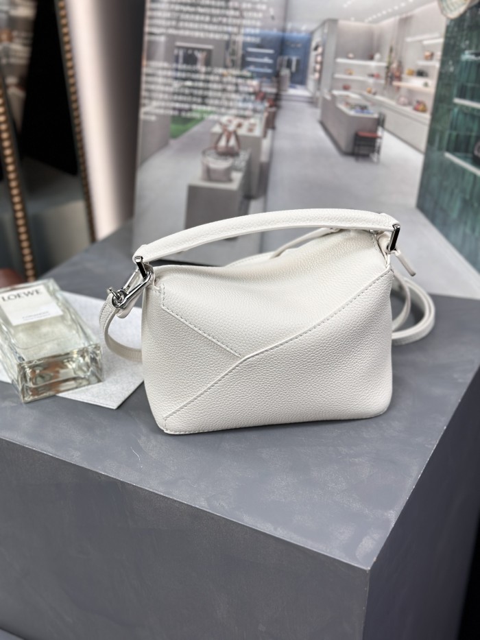 Mini Puzzle Edge bag in soft grained calfskin“18*12.5*8CM”-085=