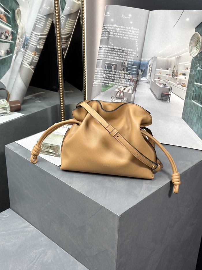Mini Flamenco clutch in nappa calfskin“22.5*18*9CM”-006=