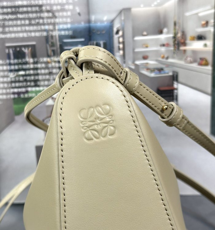 Mini Hammock hobo in classic calfskin“28*17*9.5CM”-006=