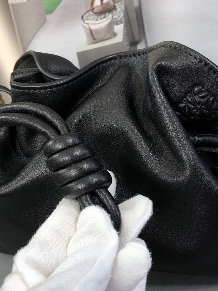 Mini Flamenco clutch in nappa calfskin“22.5*18*9CM”-006=