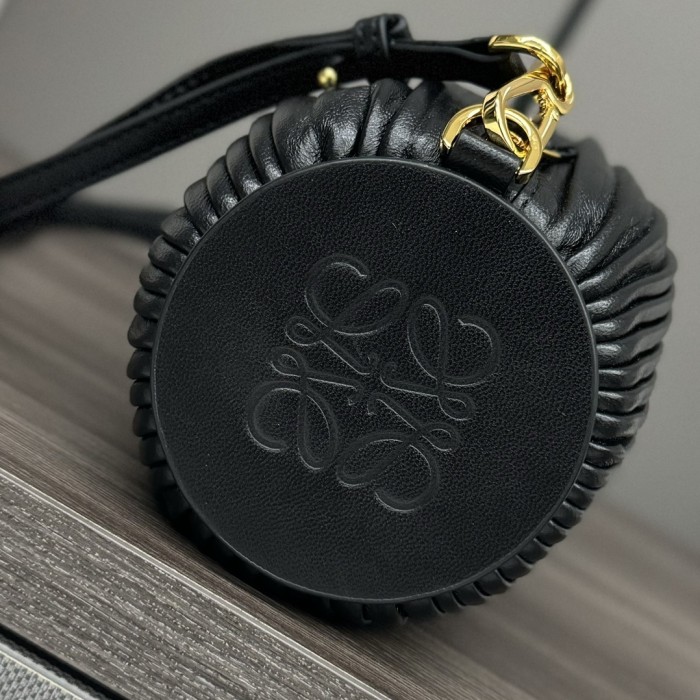 Bracelet Pouch In Pleated Nappa Lambskin“25*10*10CM”-006=