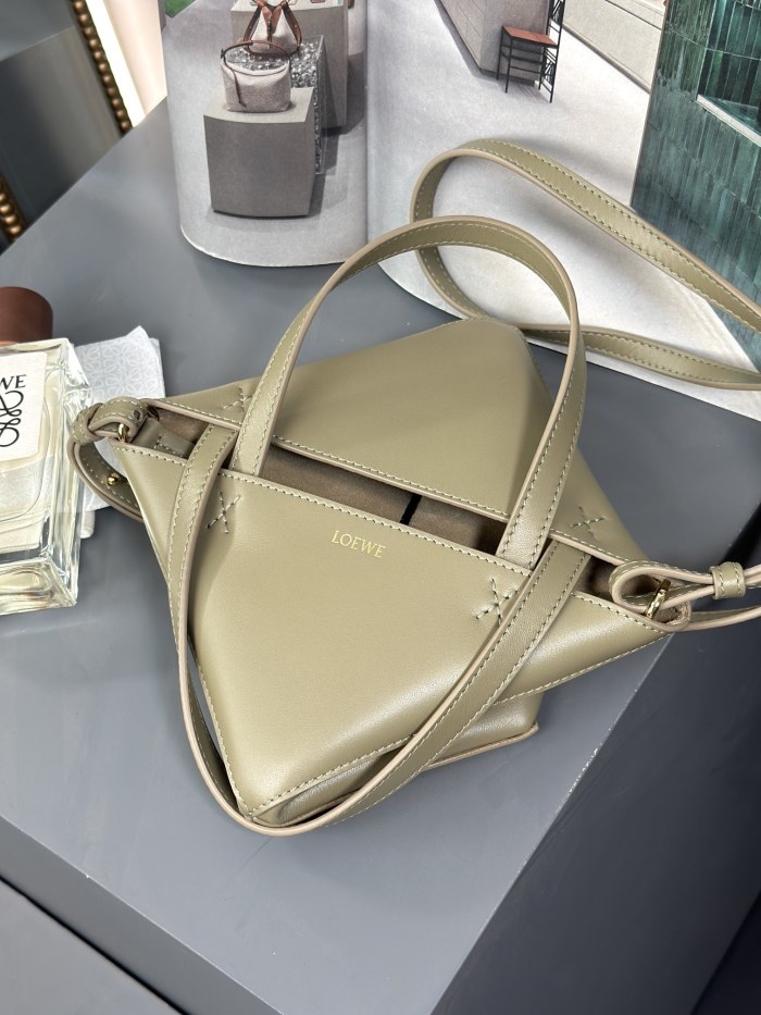 Mini Puzzle Fold tote in soft grained calfskin“20*16.5*9.5CM”-085=