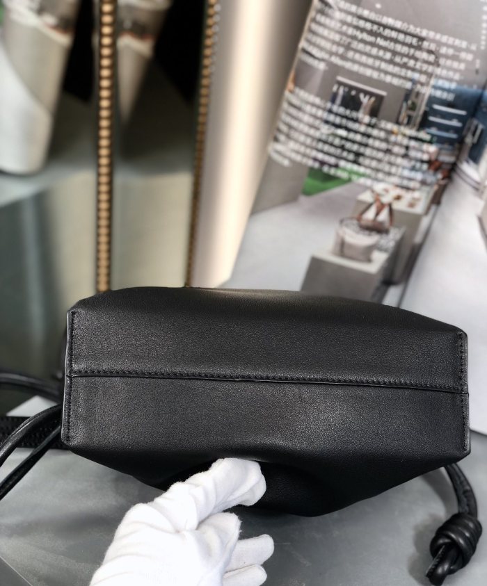 Mini Flamenco clutch in nappa calfskin“22.5*18*9CM”-006=