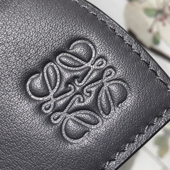 Small Puzzle bag in classic calfskin“24*14*11CM”-066=