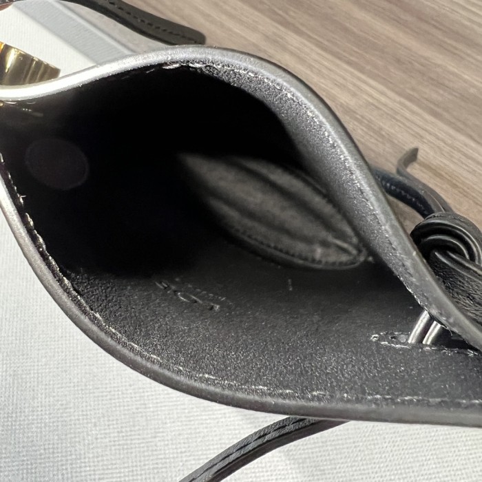 Pebble Dice Pocket In Classic Calfskin“21*15*5CM”-085=