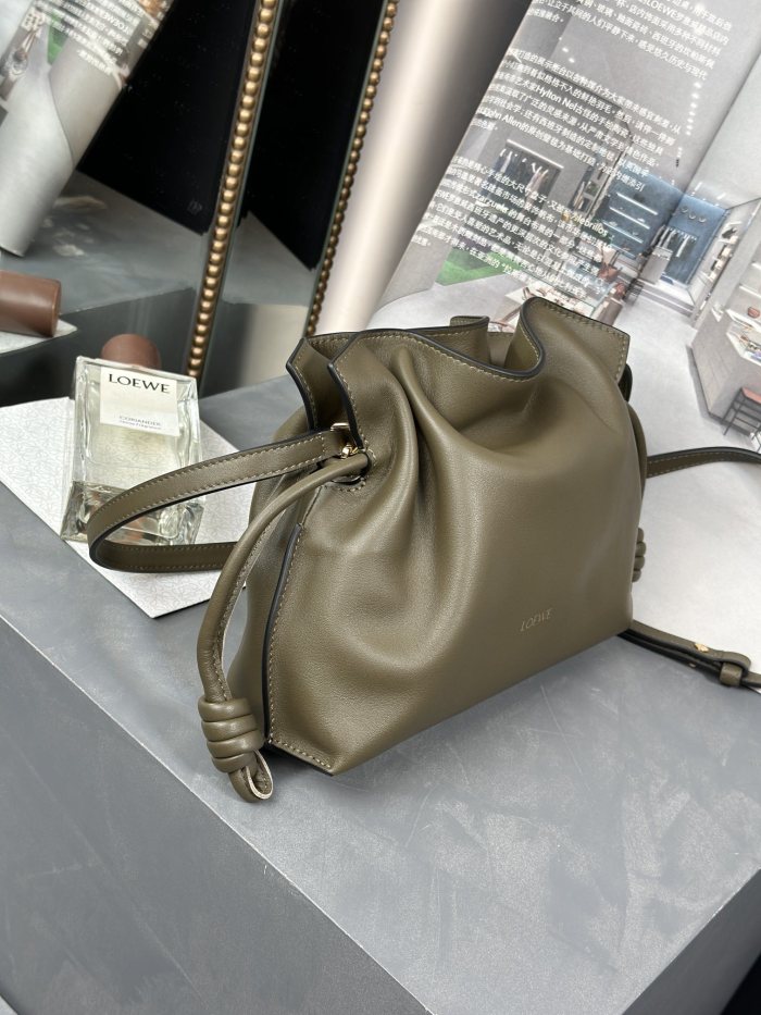 Mini Flamenco clutch in nappa calfskin“22.5*18*9CM”-006=