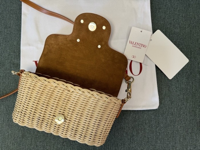 LOCò VLOGO Raffia Shoulder Bag“21.5*10*6CM”-036=