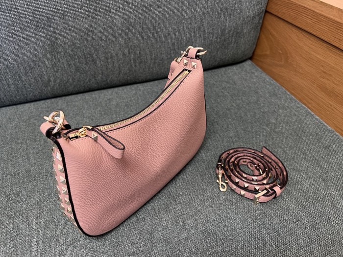 Rockstud Hobo Bag In Grainy Calfskin“50*40*20CM”-007=