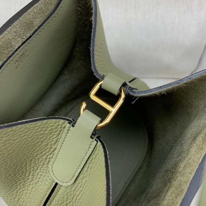 Hermes In-The-Loop 18 Clemence Leather“19.5*18*12CM”-0221=
