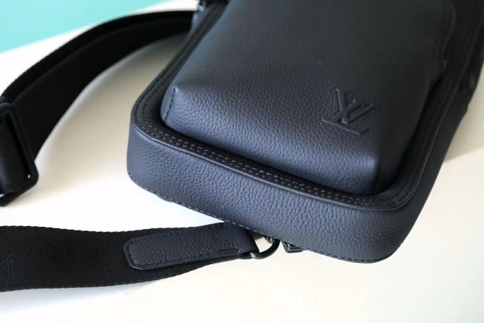 Avenue Crossbody Bag “31*20*7CM” 056