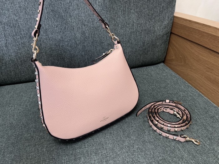 Rockstud Hobo Bag In Grainy Calfskin“50*40*20CM”-007=