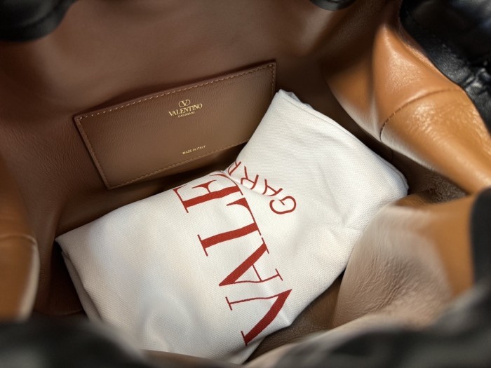 V Logo Drawstring Bag“23*19*14CM”-007=