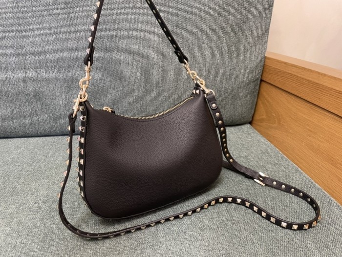 Rockstud Hobo Bag In Grainy Calfskin“50*40*20CM”-007=