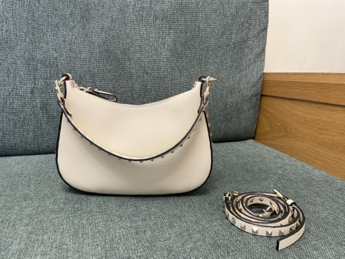Rockstud Hobo Bag In Grainy Calfskin“50*40*20CM”-007=