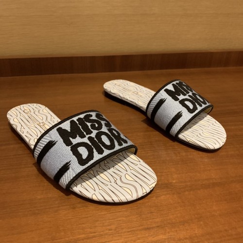 Dway SLIDES （Female）35-41=