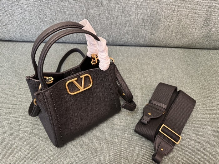 Alltime Handbag In Grainy Calfskin“19*17*14CM”-057=