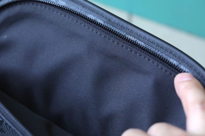 Pulse Crossbody Bag “26.6*17*11CM” 056