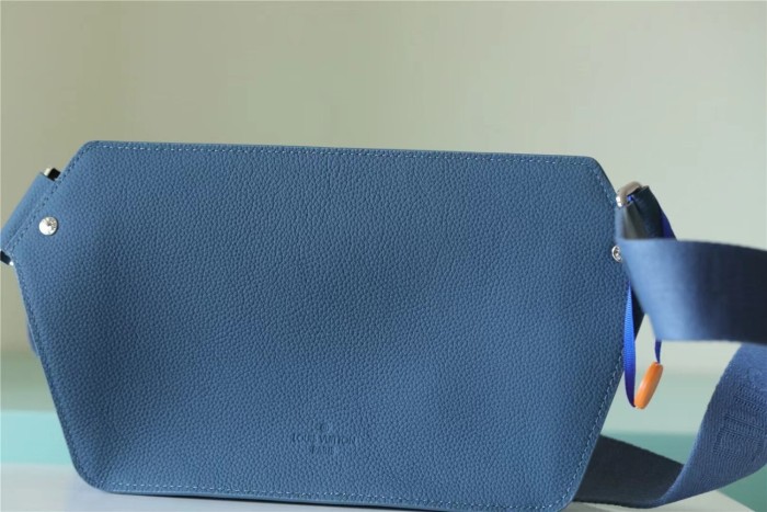 Takeoff Crossbody Bag “30*16*3CM” 095